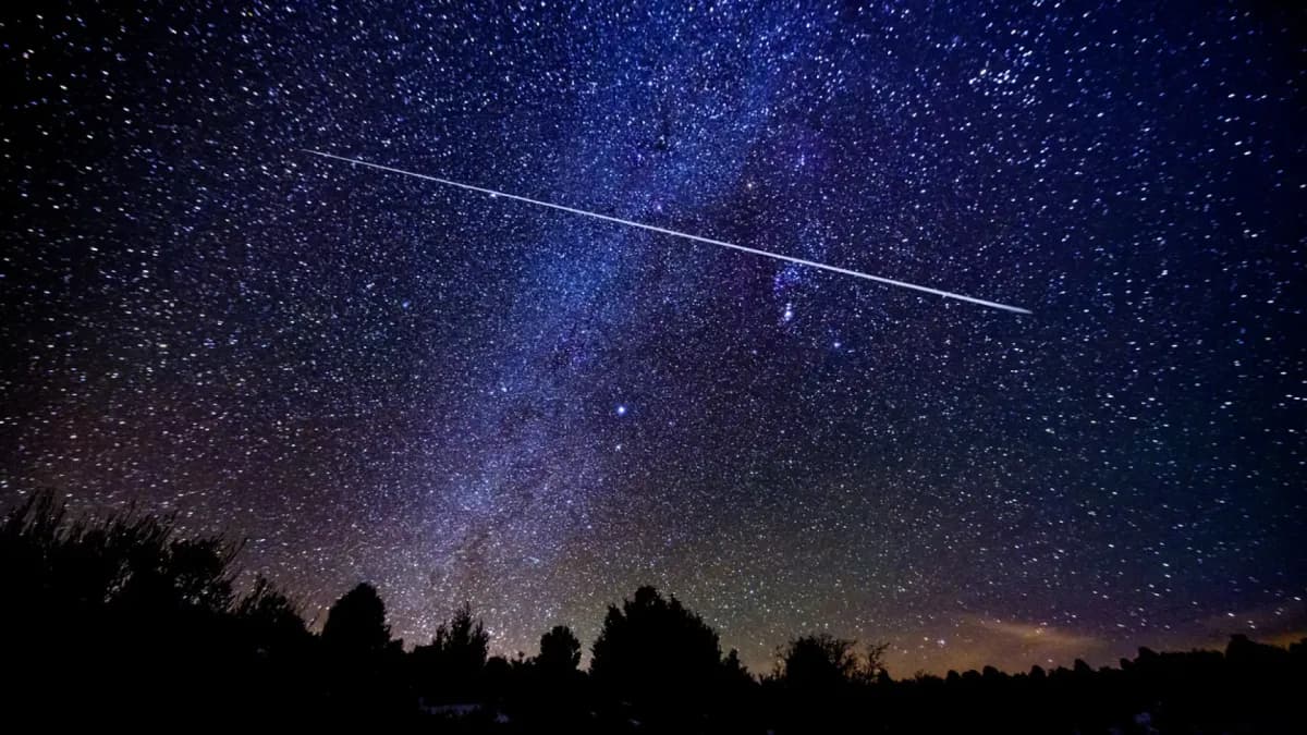 Pico máximo de las dracónidas: cómo disfrutar de la lluvia de estrellas en España